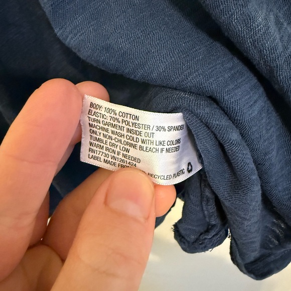 2/$15 Universal Thread - Navy Blue Smocked Sleeveless Tank Top Size S - Picture 6 of 7